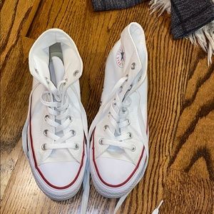 Unisex Converse high tops never worn